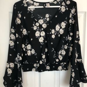 Long-sleeve floral crop top
